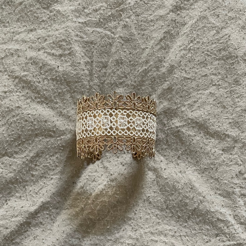Bracelet